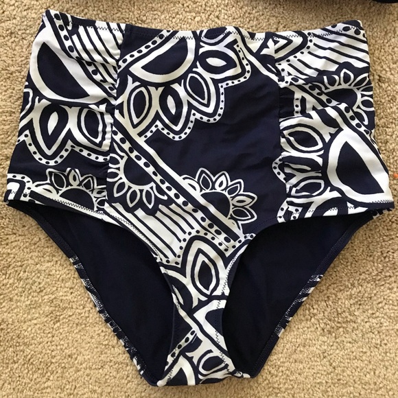 High Waisted Bikini Set - Picture 3 of 5